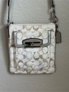 Authentic Coach Kristin Signature Swingpack Crossbody Bag Y2K Model style #45087